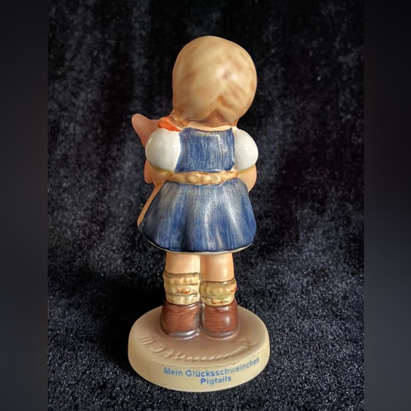 Goebel Hummel Collectors Club "Pigtails" #2052, 1998, Signed - Picture 3 of 6